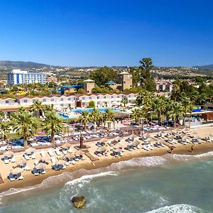 Risus Beach Resort Hotel